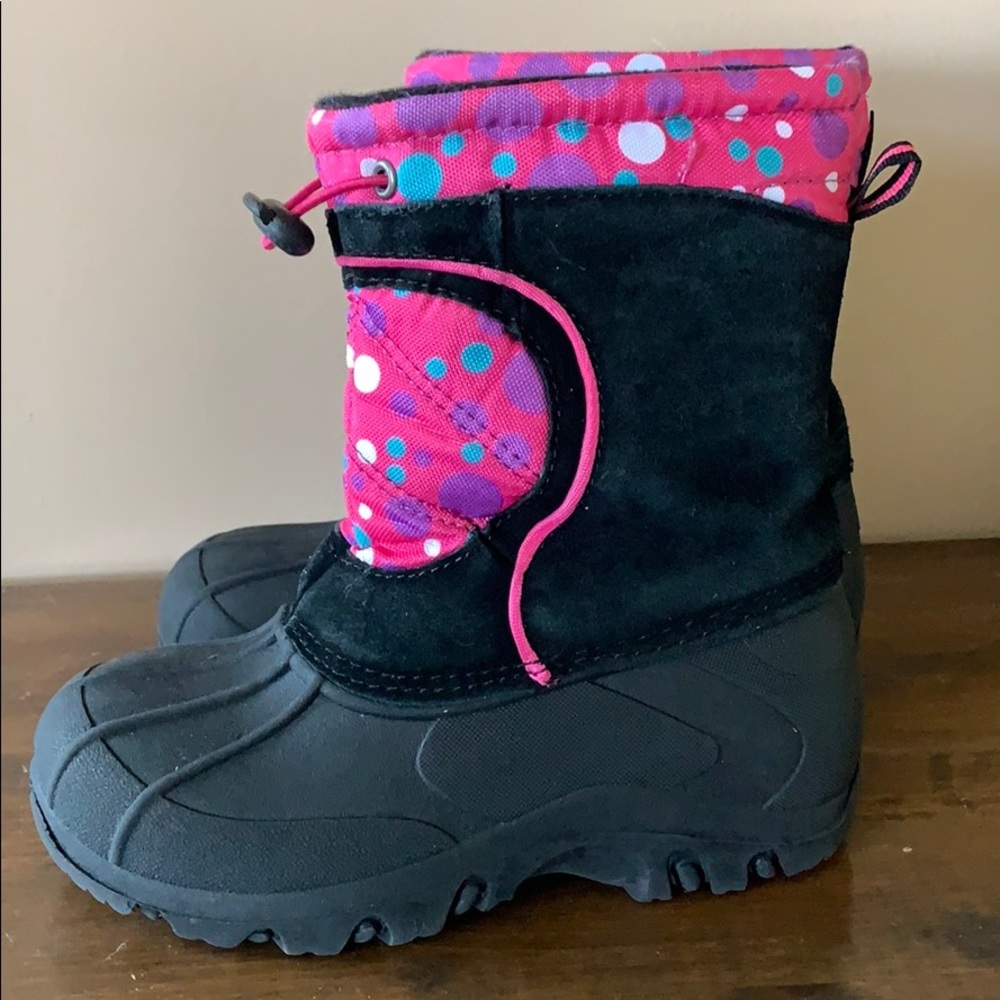 Snow boots